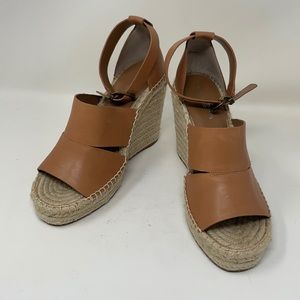 Treasury & bond platform sandals! New!